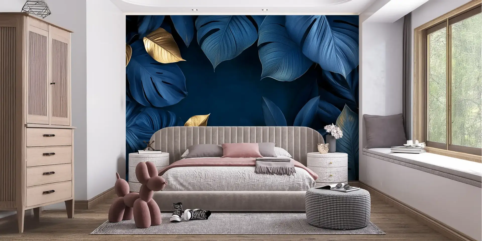 Toile tendue murale Midnight Leafs, posée dans un intérieur