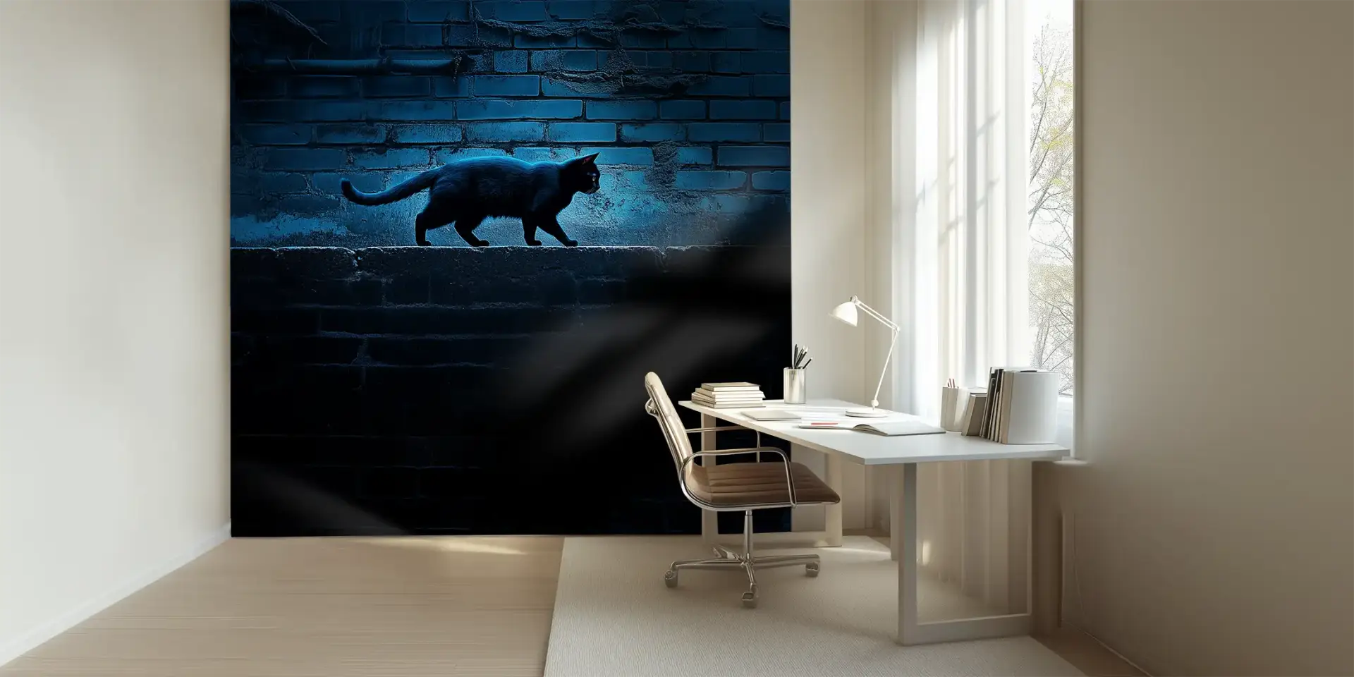Toile tendue murale Chat sur le mur, posée dans un intérieur