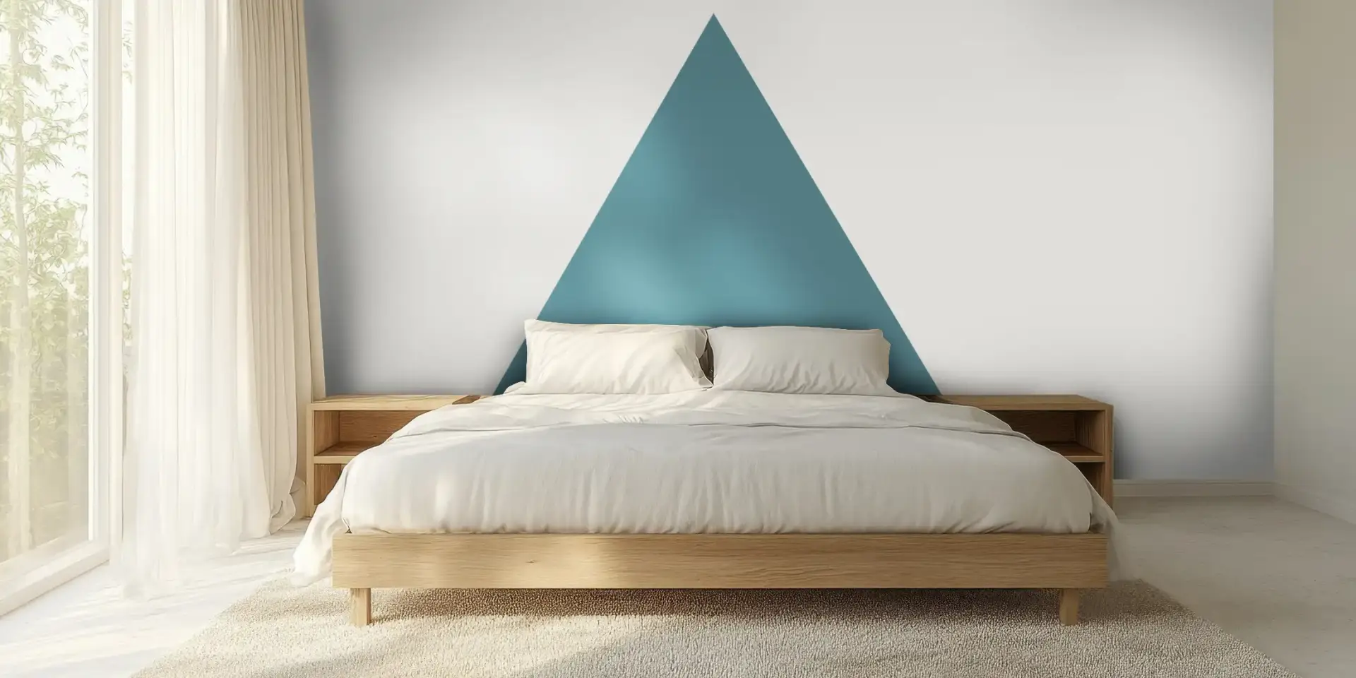 store_01JSP77R2WD9DAGQYCZT8JS956assets1750948532485-triangle-bleu-gris-situ-1100006 Toile tendue murale Le Triangle parfait, posée dans un intérieur
